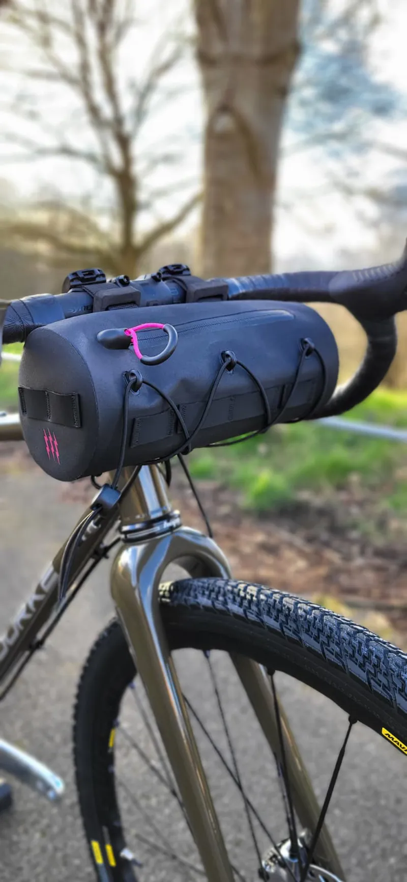 Muc-Off Explorer Bar Bag 2.4L in Black-4