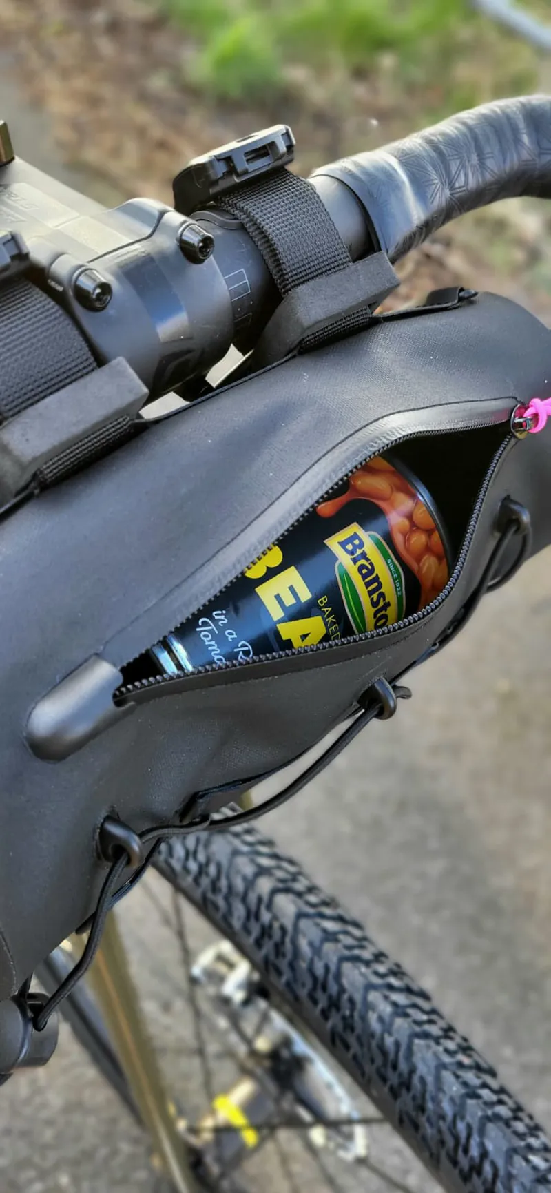 Muc-Off Explorer Bar Bag 2.4L in Black-5