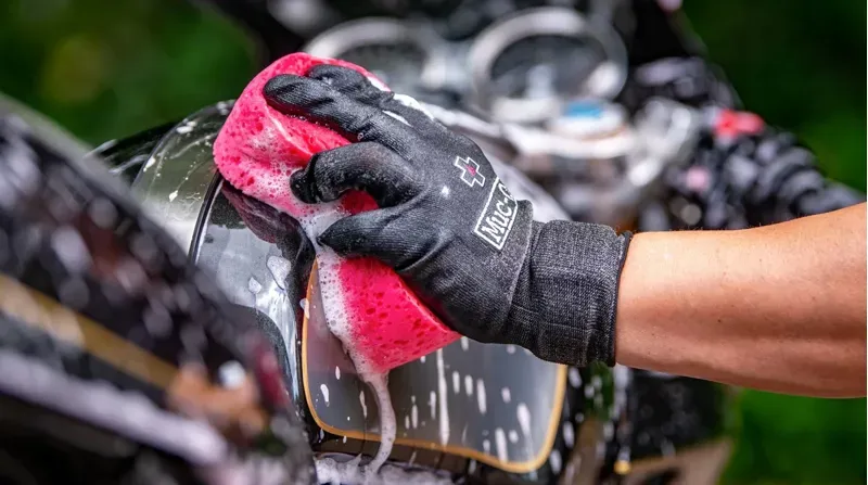 Muc-Off Expanding Microcell Sponge-2