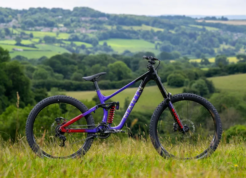 Marin Quake Downhill Bike in Purple and Red-5