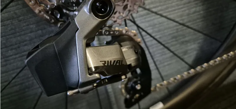 Rourke 853 Pro Team Steel Roadster 56cm in Red/Grey-6