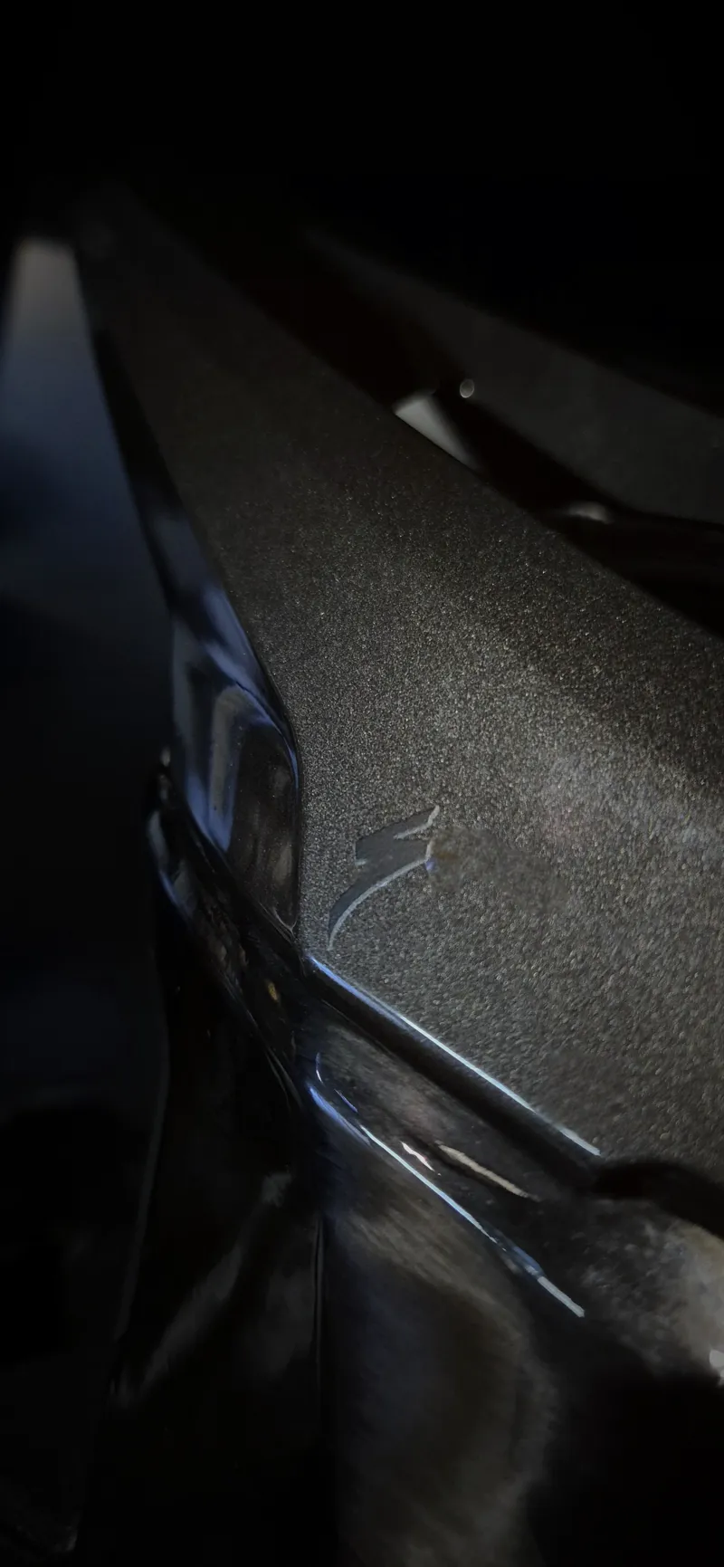 Specialized Dissident 2 in Stealth Carbon-2