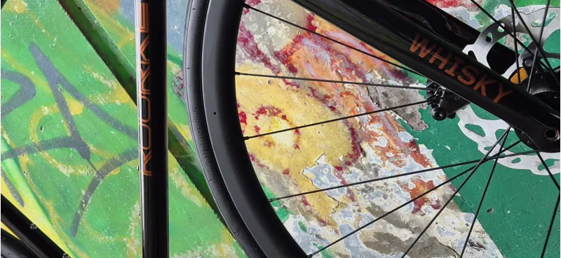 Rourke 853 Roadster 105 Di2 56cm in Gloss Black / Copper-1