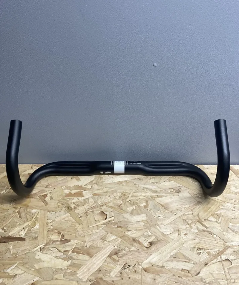 Ex Display 3T Tornova Pro Aluminium Road Handlebar - 44cm in Black-1