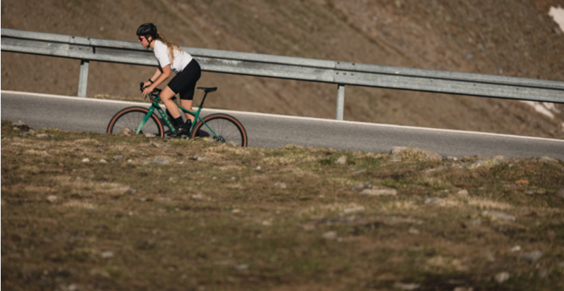 Marin Headlands 3 Gravel Bike in Green-2