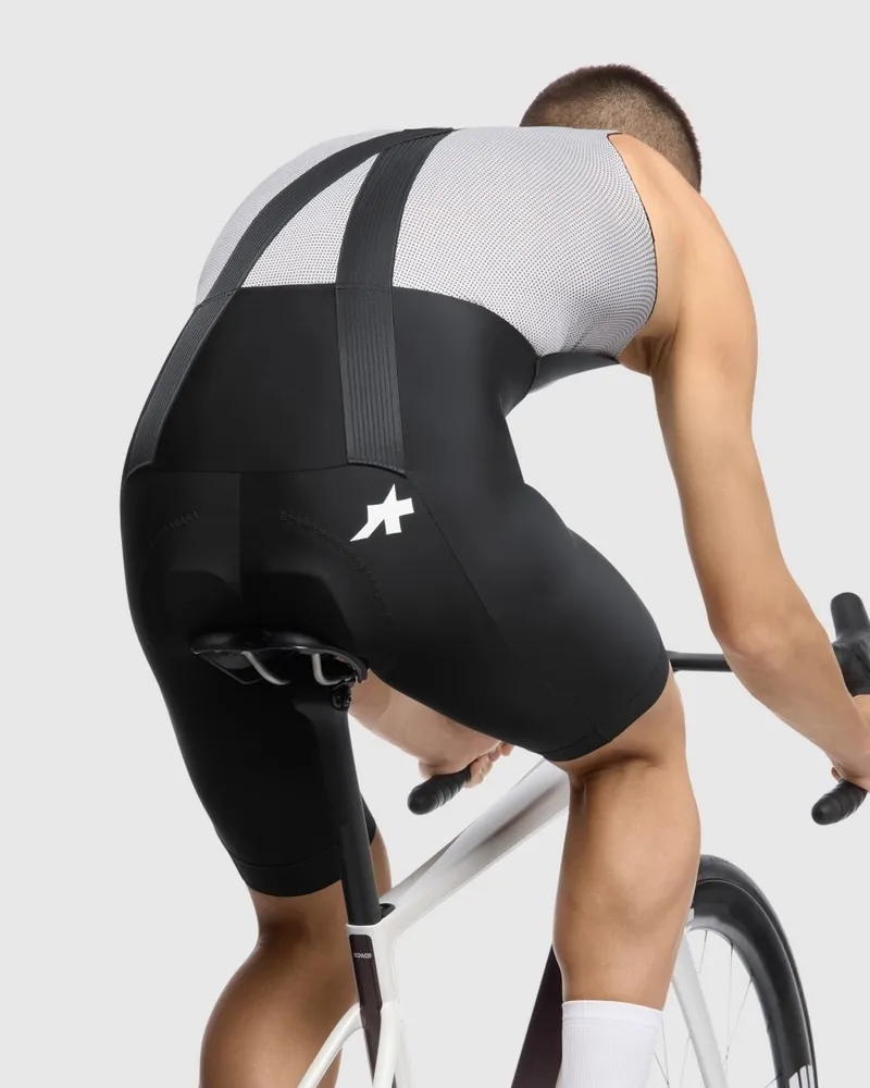 Assos MILLE GT Bib Shorts S11 in Black Series-4