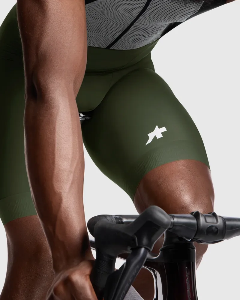 Assos MILLE GT Bib Shorts S11 in Moss Green-7