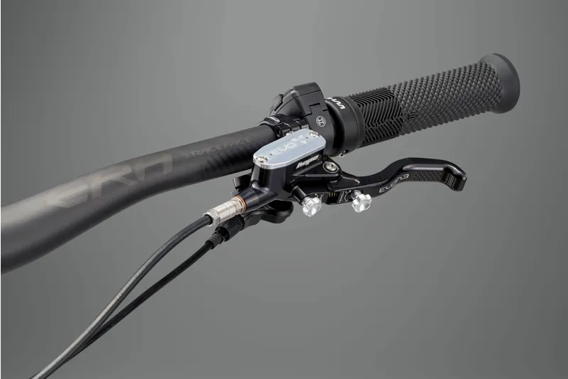 Whyte ELyte Evo Stag Works E-MTB Stealth in Black and Silver-5