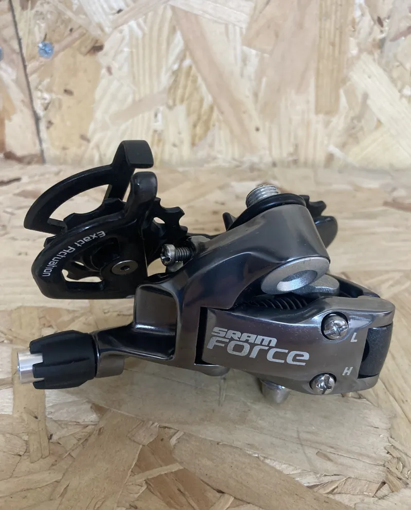 SRAM Force Rear Derailleur Short Cage 10 Speed in Grey RDR101-1