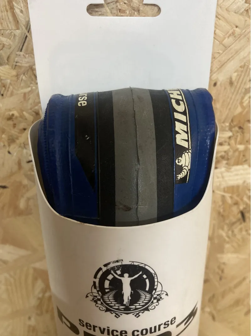 Michelin Service Course Pro 3 Race 700 x 23C Tyre in Blue-1
