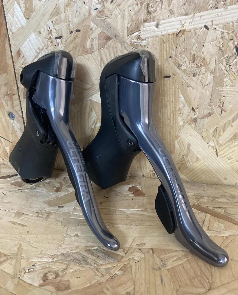 Shimano Ultegra 6600 Levers Triple 10 Speed in Grey-1