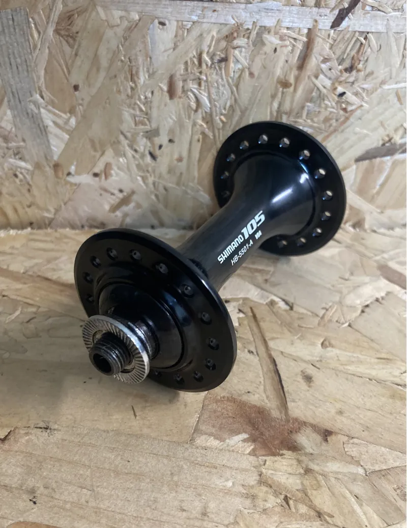 Shimano 105 HB-5501-A Front Hub 32H in Black NOS-1