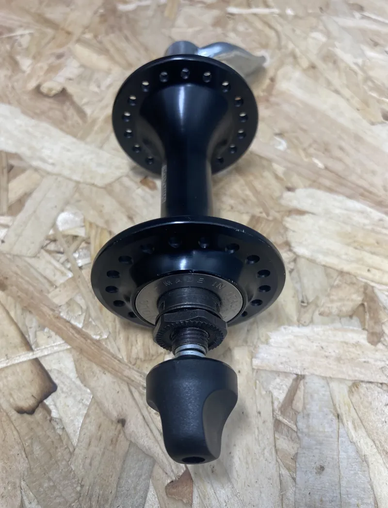 Campagnolo Mirage Front Hub 36H Q.R Retro in Black-2