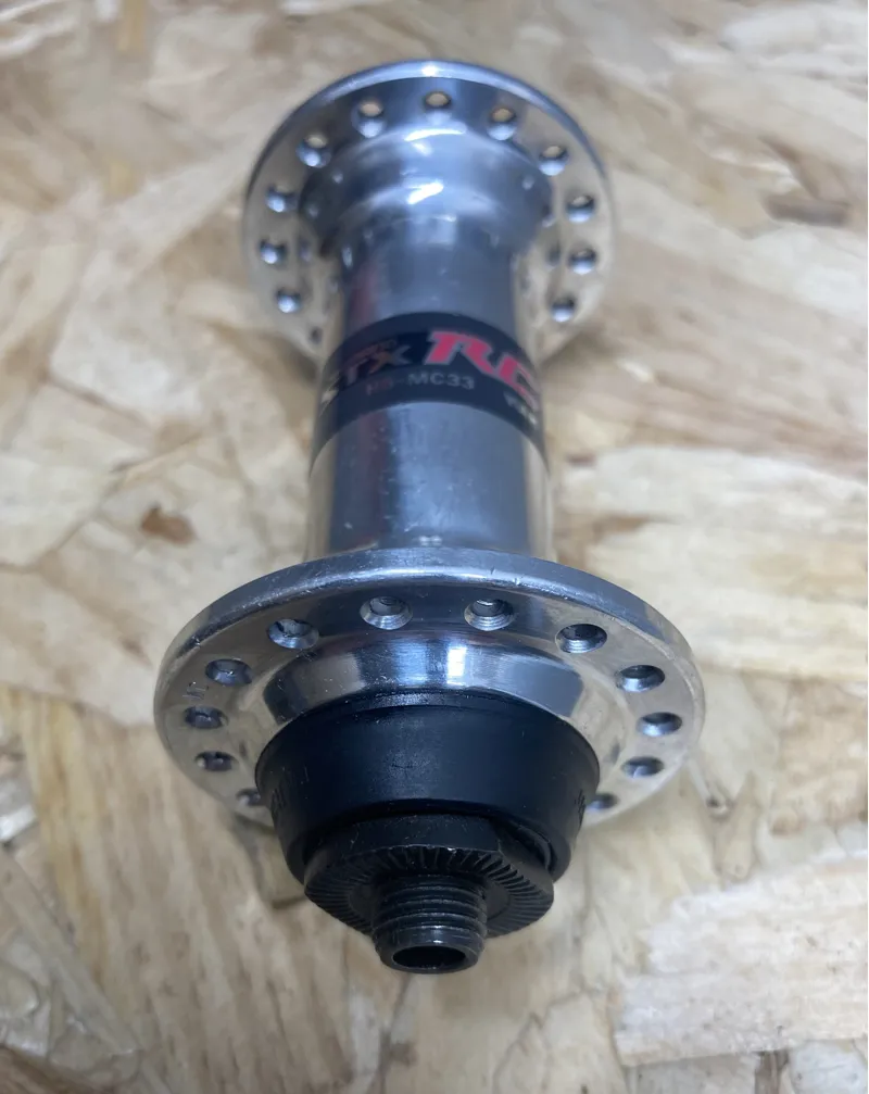 Shimano STX RC Parallax HB-MC33 32H Front Hub Retro in Silver-1