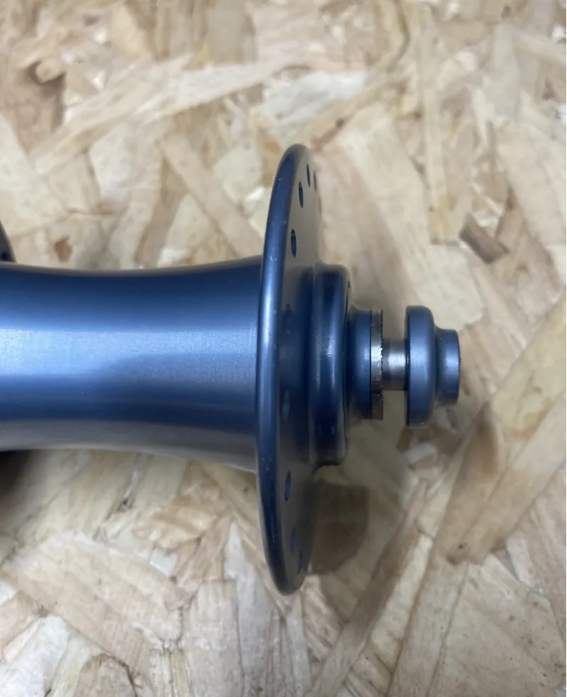 Goldtec Front Track Hub 36H 100mm Retro in Grey-3