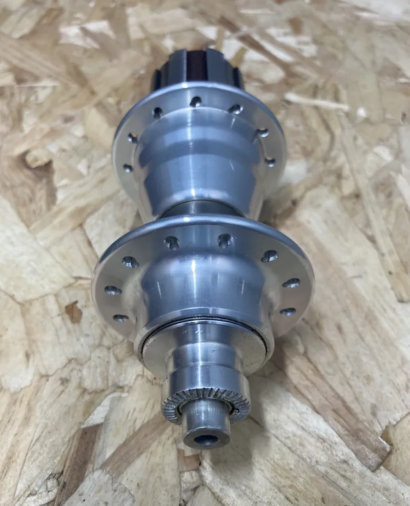 Hope Technology Ti Glide Rear Hub 130 mm Campag 24H Retro in Silver-2