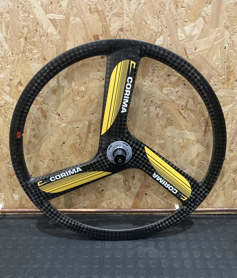 Corima Rear WH 700c TT Wheel Shimano HG 11 Speed 3 Spoke Carbon NOS in Black/Yellow-1