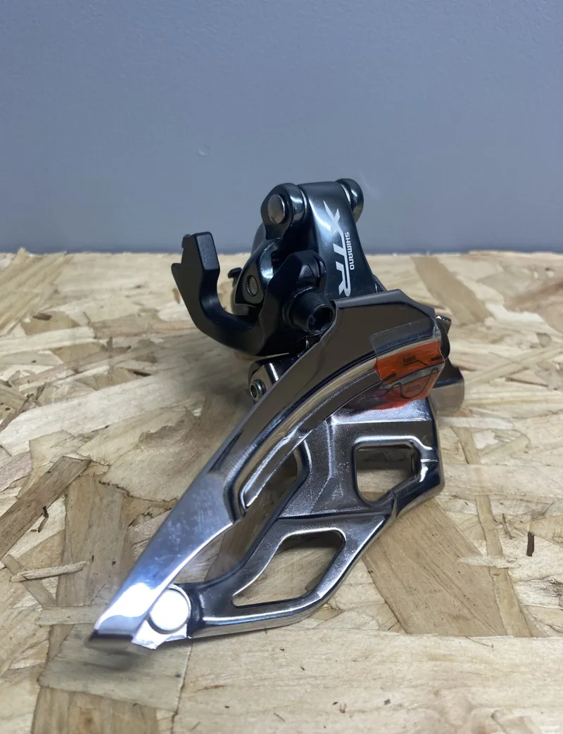 Shimano XTR FD-M961 Front Derailleur 31.8mm High Clamp/Dual Pull 3x9 NOS-1
