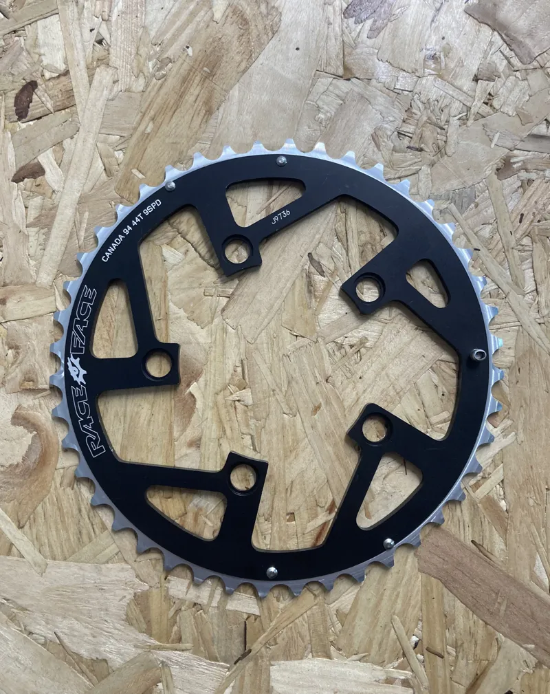 Race Face 44T Outer Chainring 94BCD 9 Spd 5 Arm NOS in Black