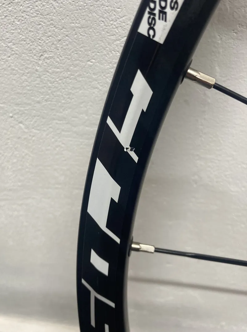 Mavic Crossride 29 Front Wheel 6 Bolt 15 x 100 Q.R in Black-1