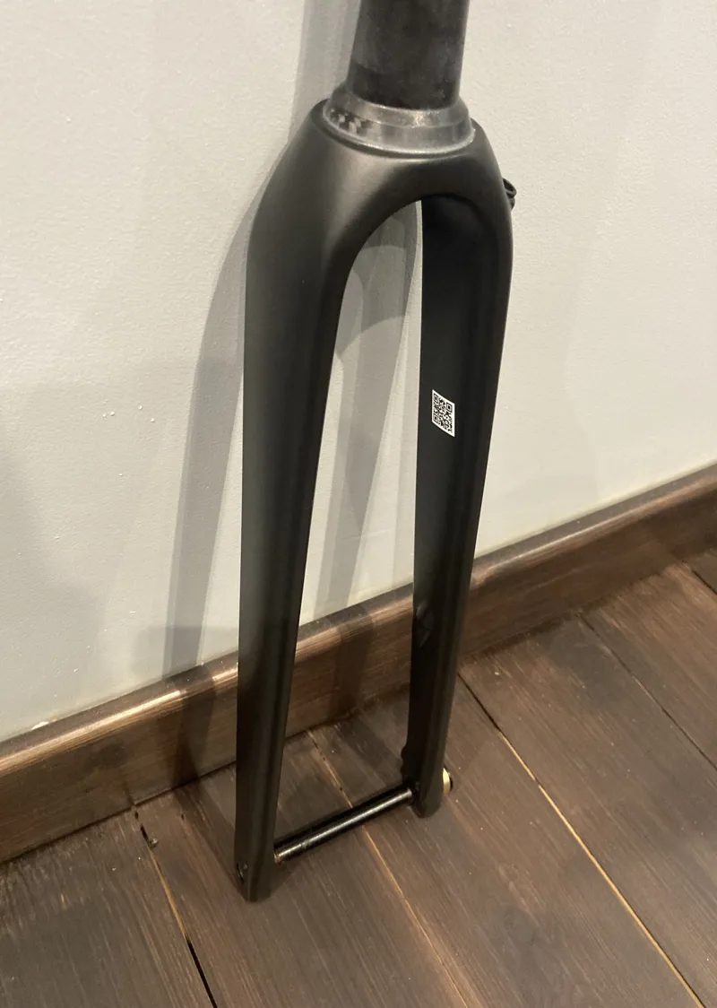 Specialized Allez Carbon Flat Mount Tapered 12x100mm Thru-axle Disc Road Fork in Black-1