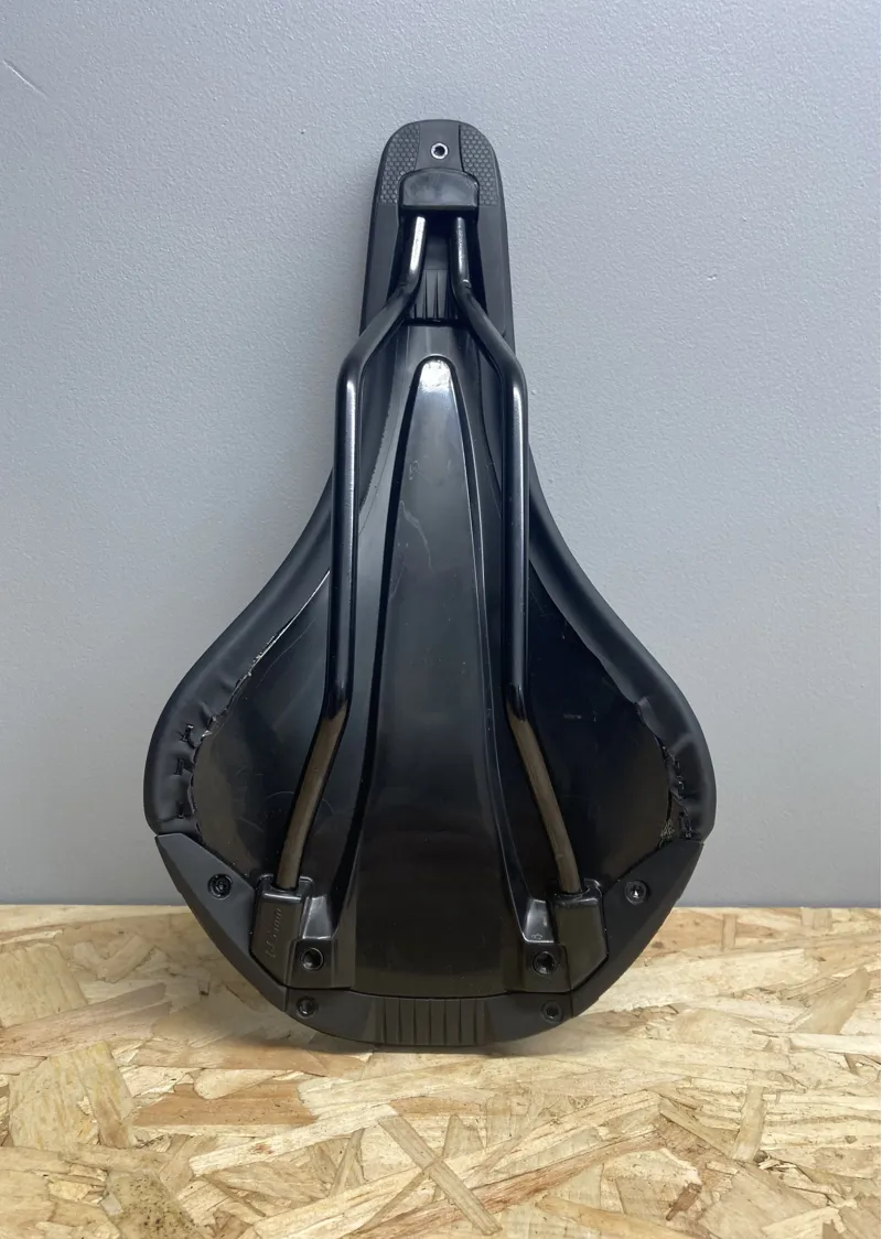 Specialized Body Geometry Bridge Sport Saddle Steel Rails 143mm Grade B in Black-1