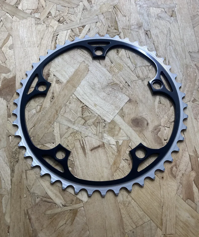 Specialities TA Vento Track/Pista Chainring 46T 135 BCD 5 Arm Retro in Black-1