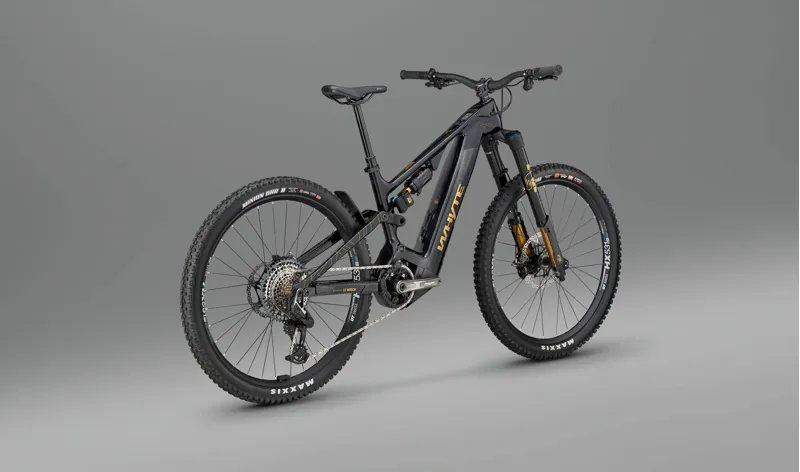 Whyte Bikes Kado Works MTB in Gunmetal Black-8