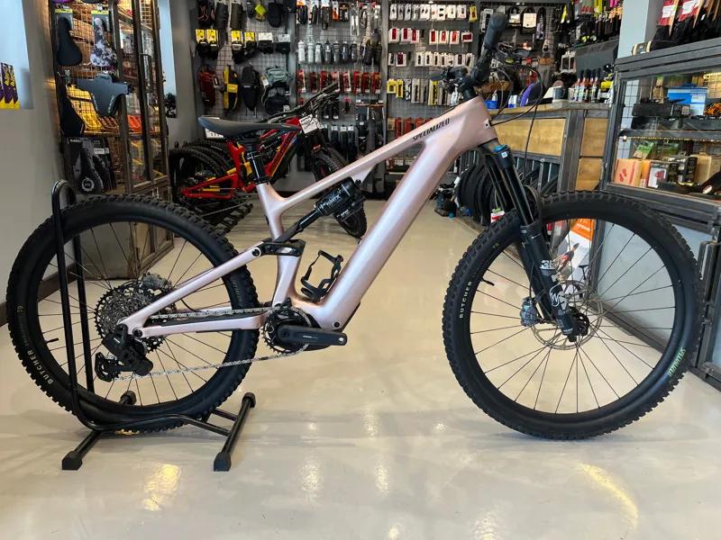 Specialized Turbo Levo 4 Comp Carbon S4 Ex-Demo in Champagne/Obsidian