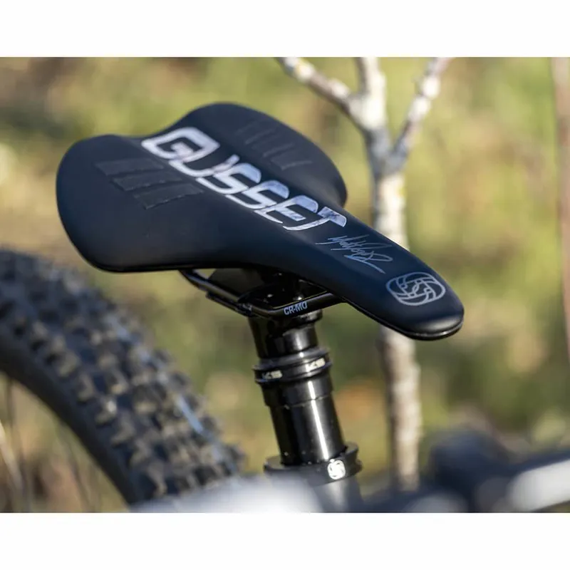 Matt Jones S2 AM Saddle in Black with Grey Marble-2