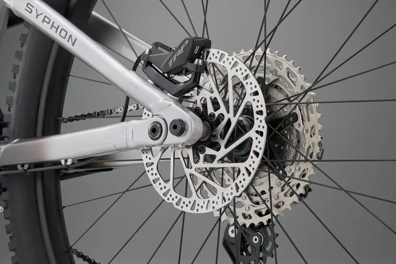 Whyte Syphon S in Raw Silver-6