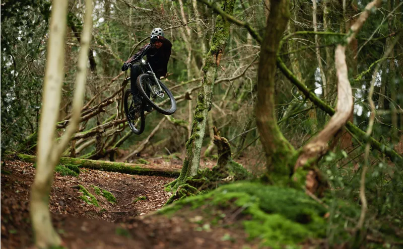 Whyte Bikes T-160 RS Enduro Mountain Bike in Gloss Green with Matt Black-9