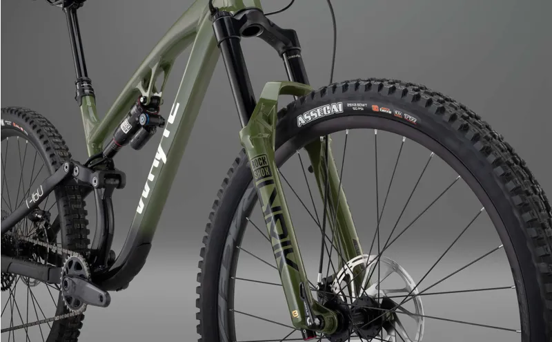 Whyte Bikes T-160 RS Enduro Mountain Bike in Gloss Green with Matt Black-3