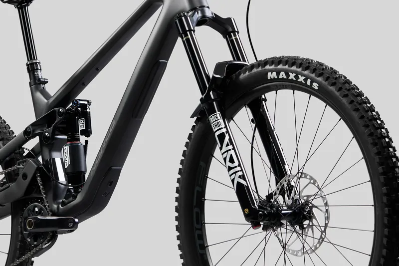 2025 Norco Sight 150 C2 MX in Raw Fast Black-2