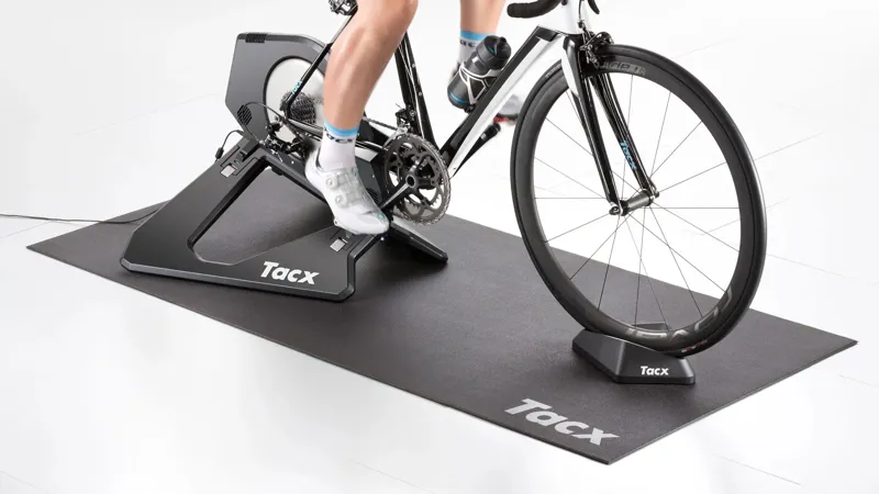 Tacx Rollable Trainer Mat in Black-1