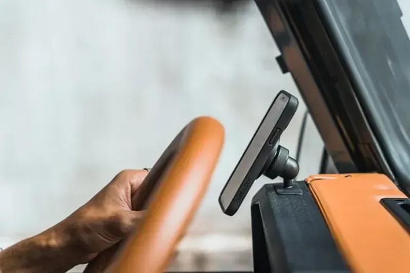 Quad Lock Car Dash Mount in Black-1